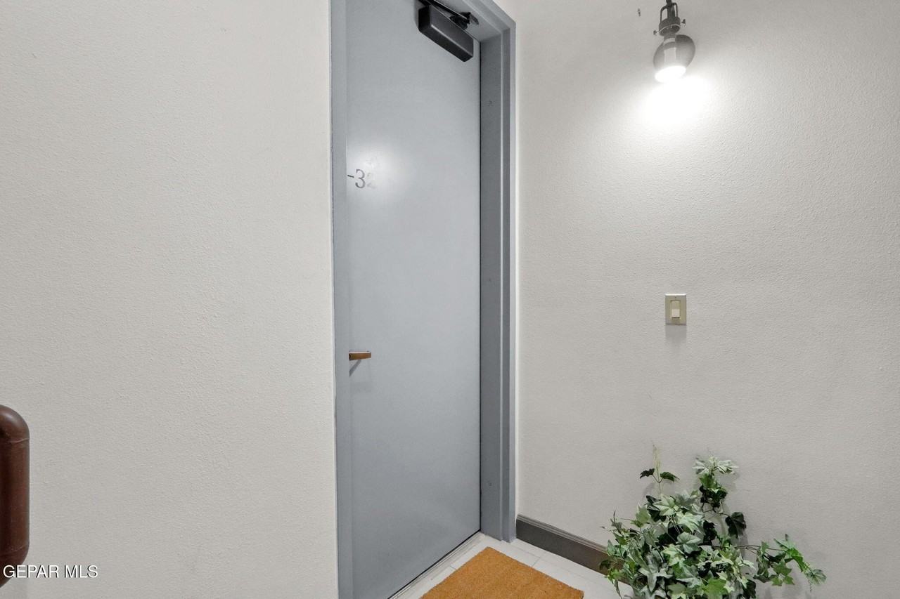 6350 Escondido Dr #D32 - Photo 6 of 22