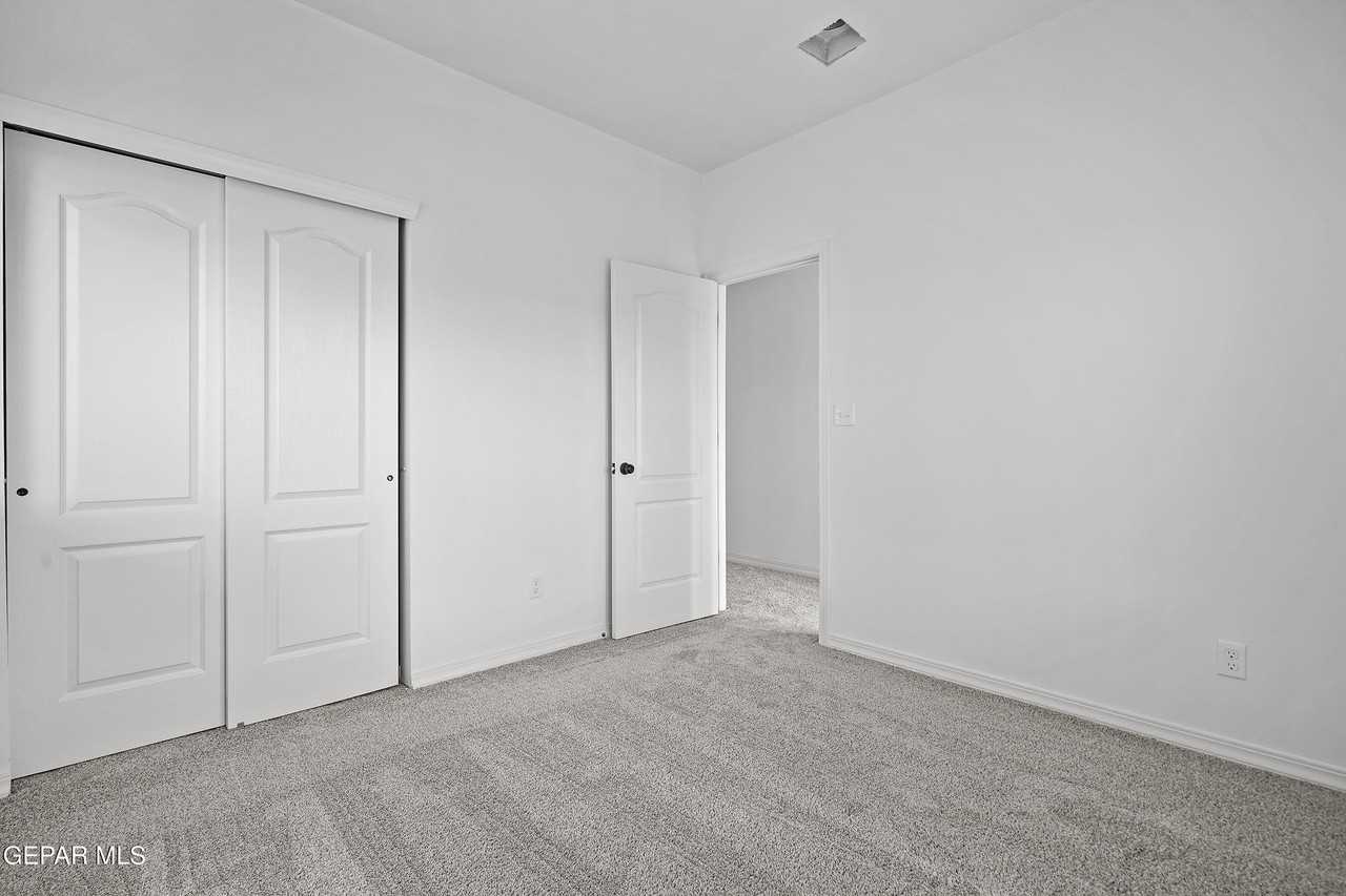 604 Cedarwood Ave - Photo 6 of 27