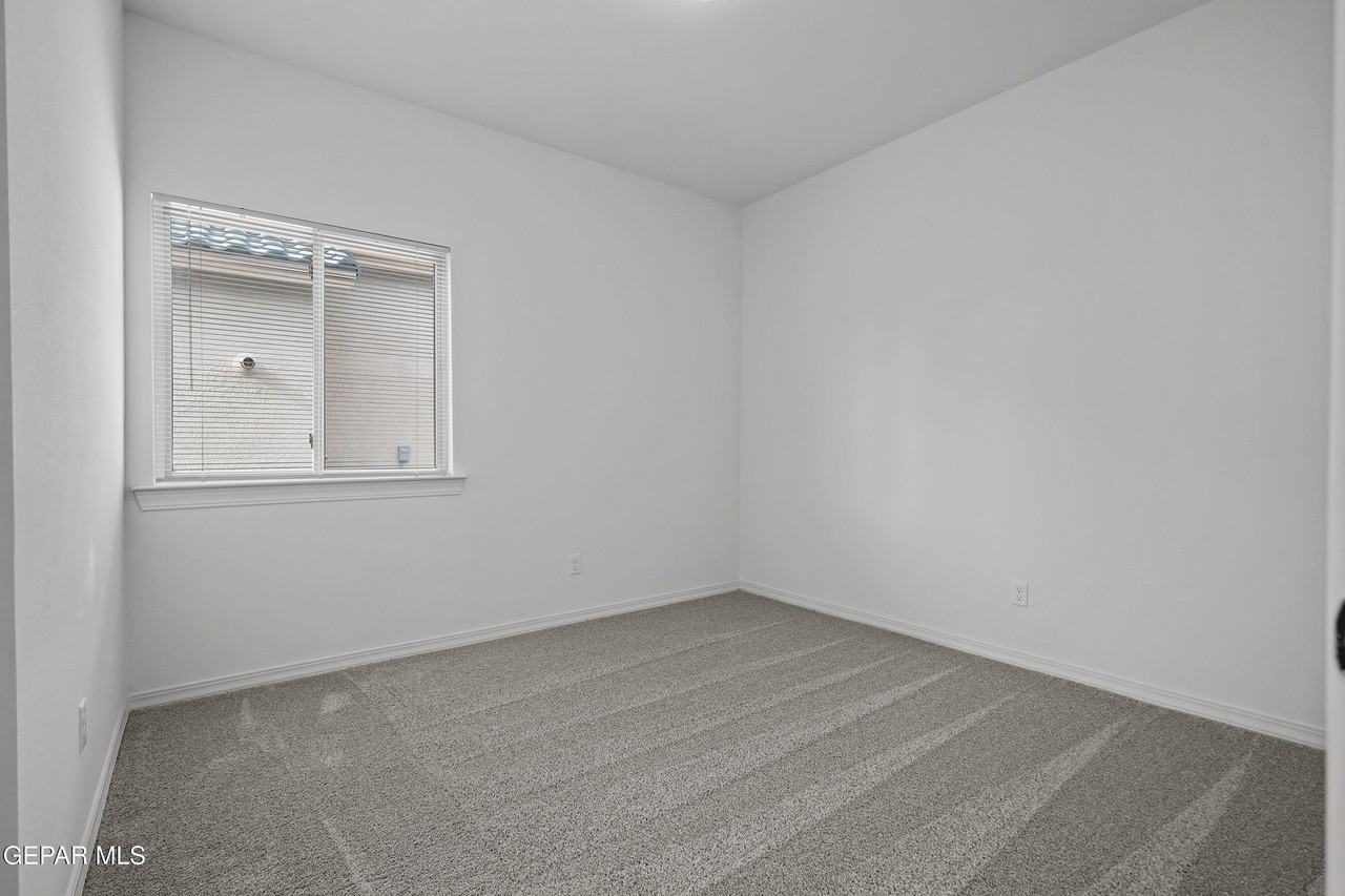 604 Cedarwood Ave - Photo 7 of 27