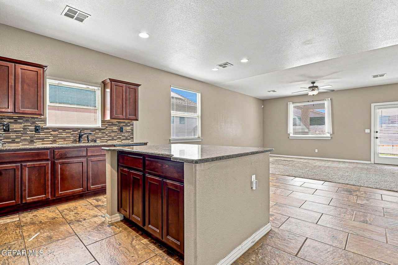 7148 Dust Storm Ln - Photo 5 of 42