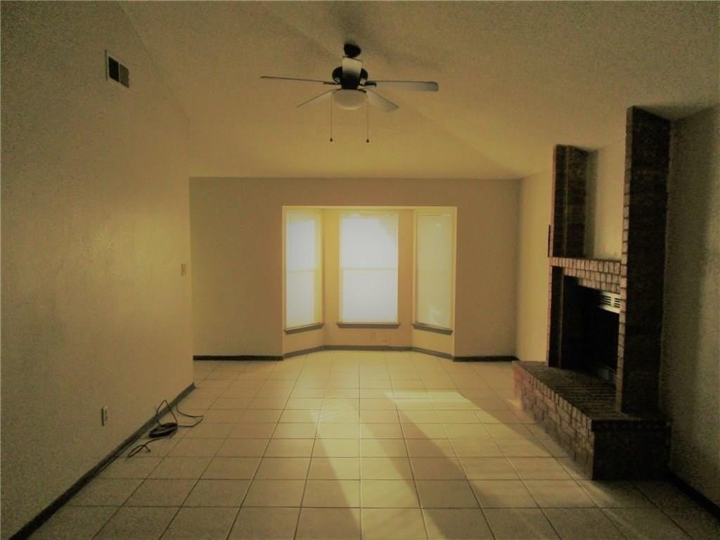 1510 Greg Powers Dr #B - Photo 4 of 14