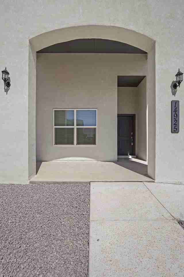14925 Tierra Haven Ave - Photo 2 of 30