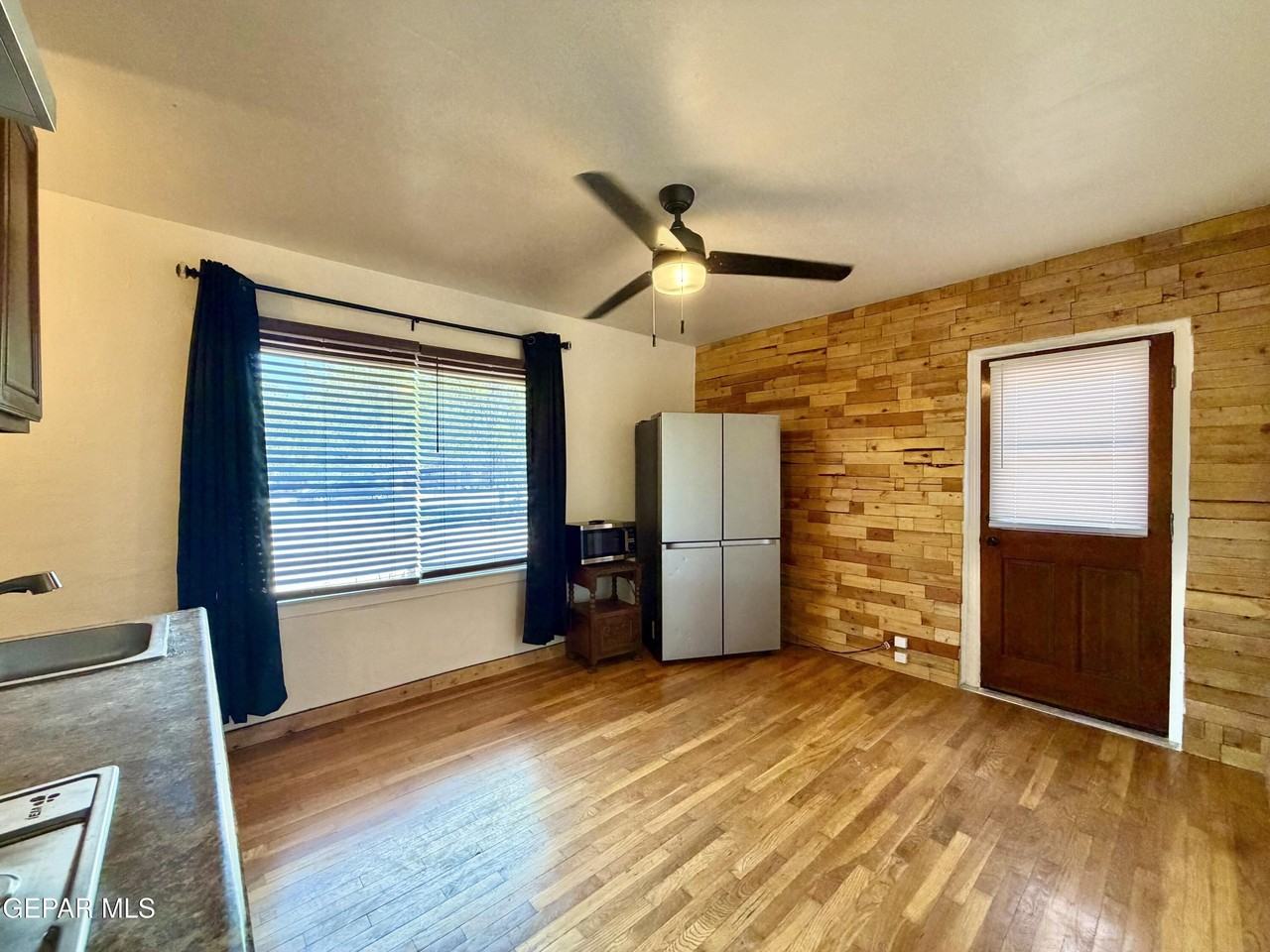 7404 Franklin Dr #B - Photo 6 of 15