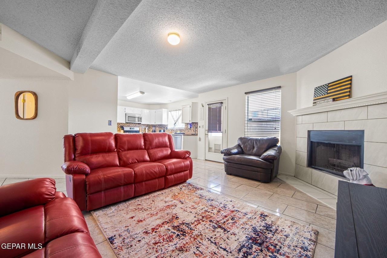 14148 Patriot Point Dr - Photo 3 of 24