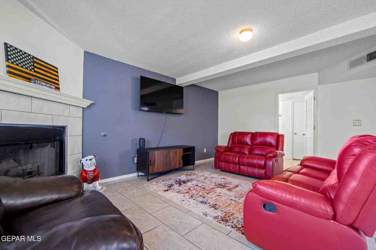 14148 Patriot Point Dr - Photo 4 of 24