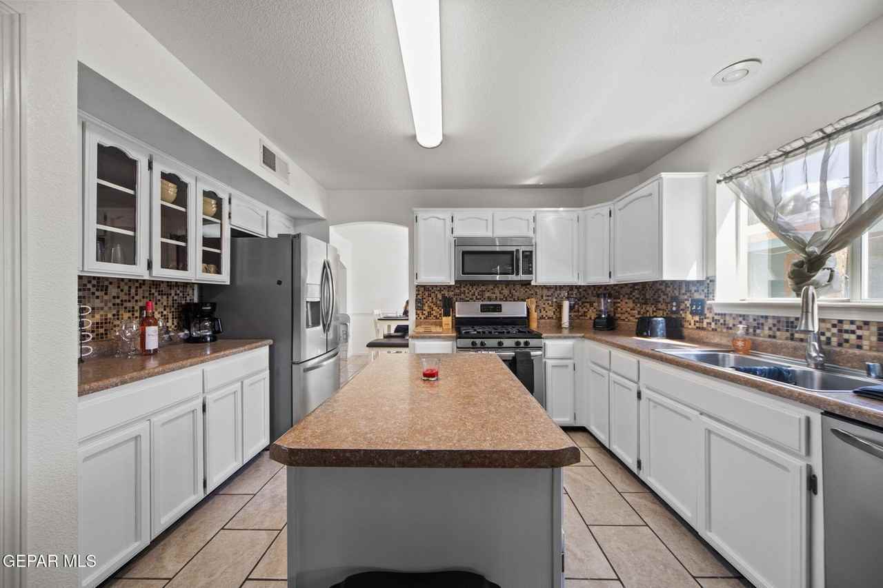 14148 Patriot Point Dr - Photo 6 of 24