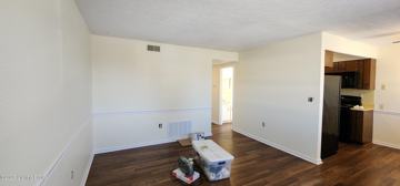 featured image of 3212 Springfield Dr #3