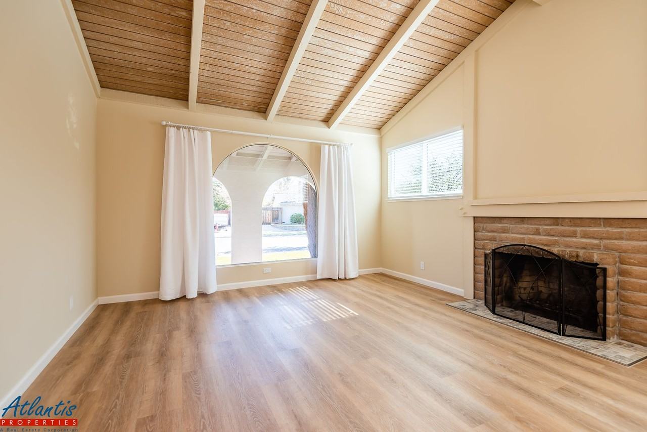 6263 Malory Dr - Photo 2 of 20