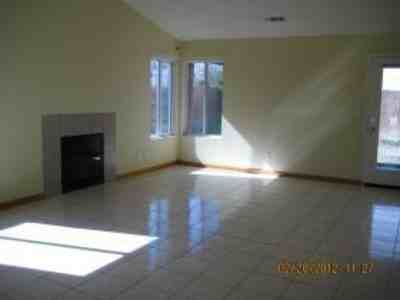 525 Lexington Ave - Photo 5 of 6