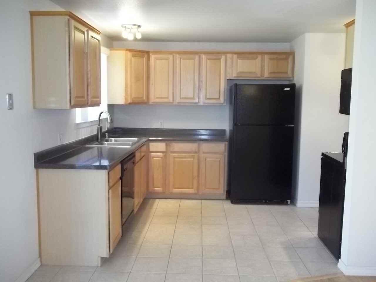 487 W Twain Ave - Photo 2 of 17