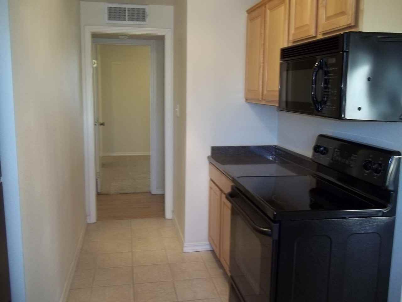 487 W Twain Ave - Photo 3 of 17