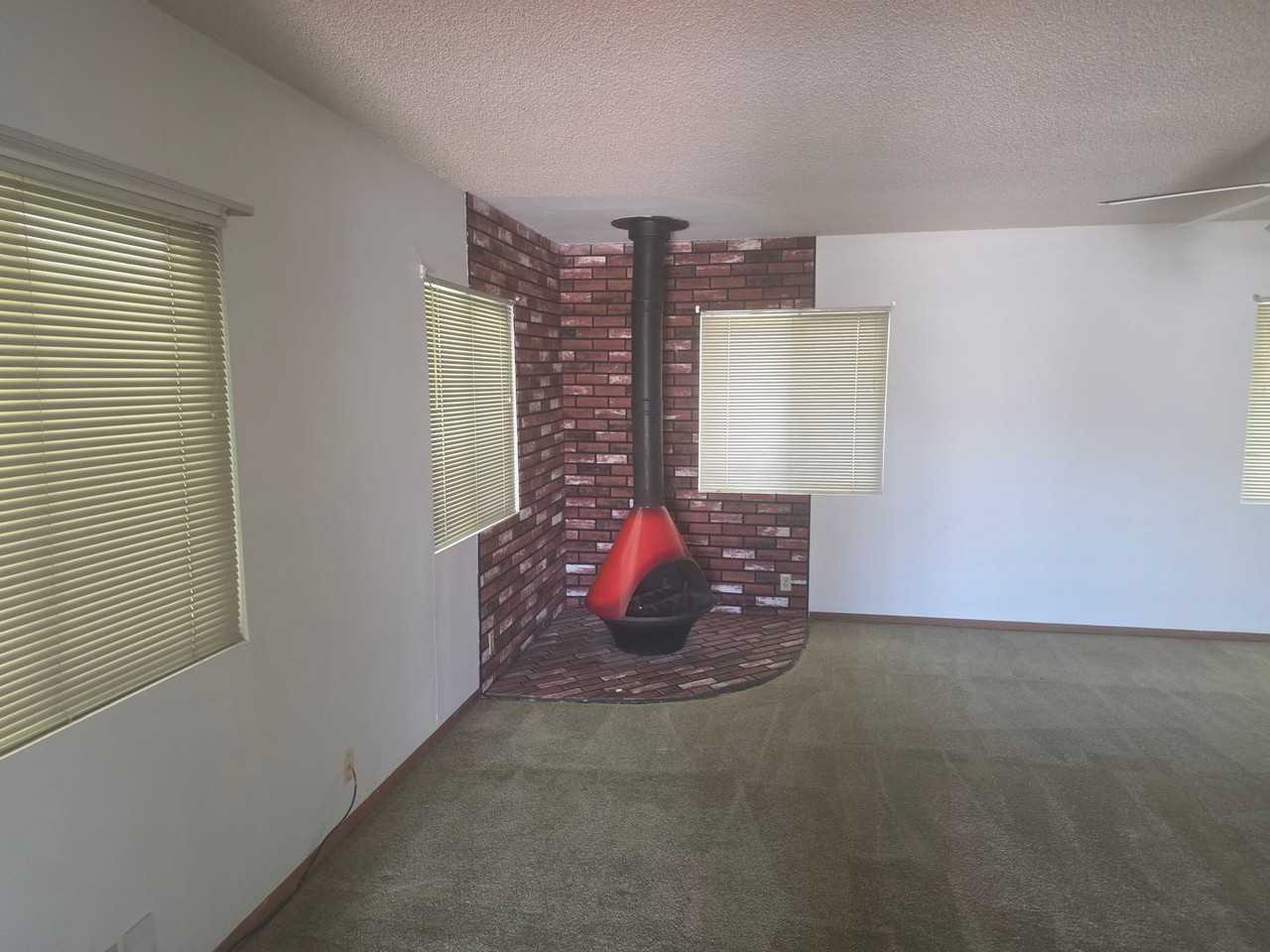 5673 Barclay Ave - Photo 6 of 12