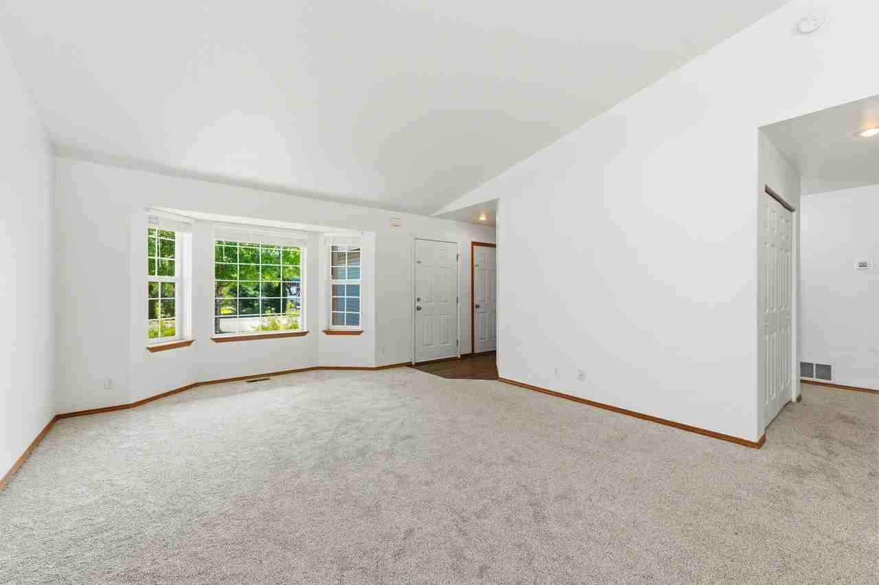5769 N Lachaise Ln - Photo 4 of 22