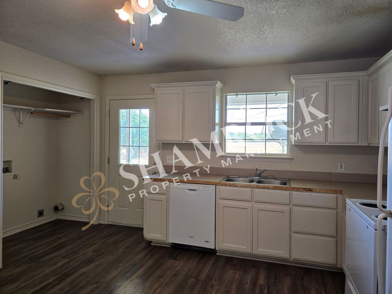 214B Melissa St - Photo 5 of 10
