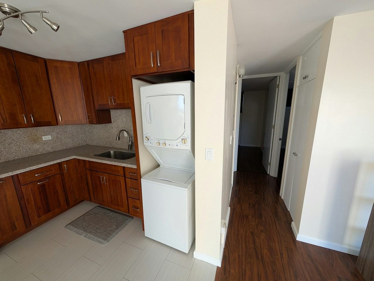 1634 Makiki Street, Apt 304 - Photo 5 of 10
