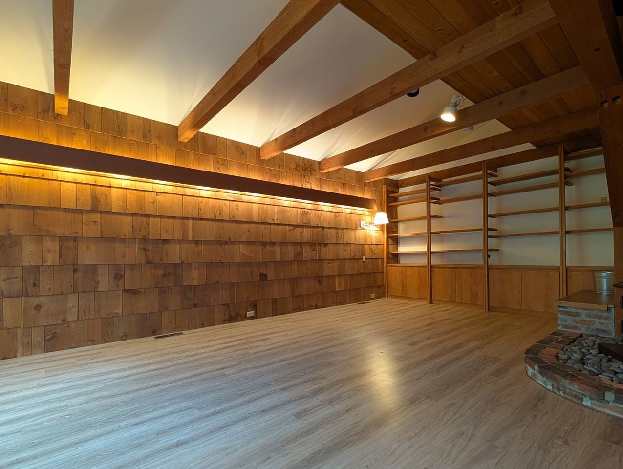1465 E 27th Ave - Photo 5 of 28