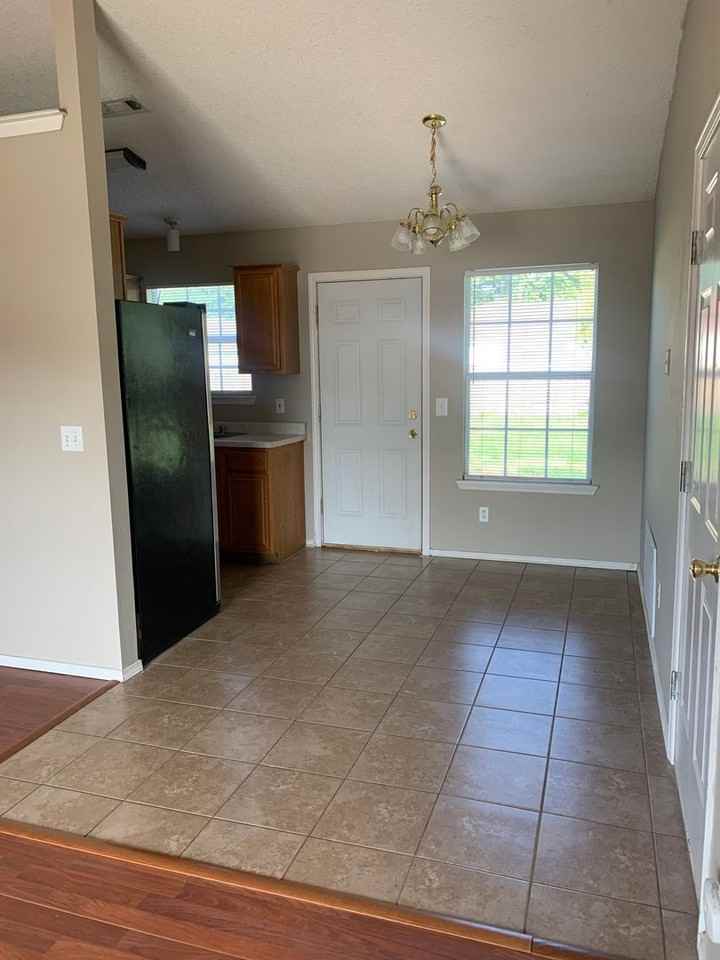 277 Christy Ln - Photo 3 of 14
