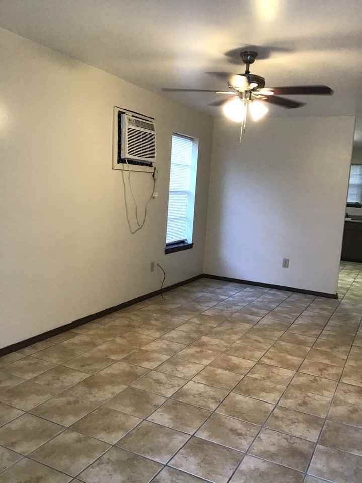 2359 Elm Park Dr - Photo 4 of 24