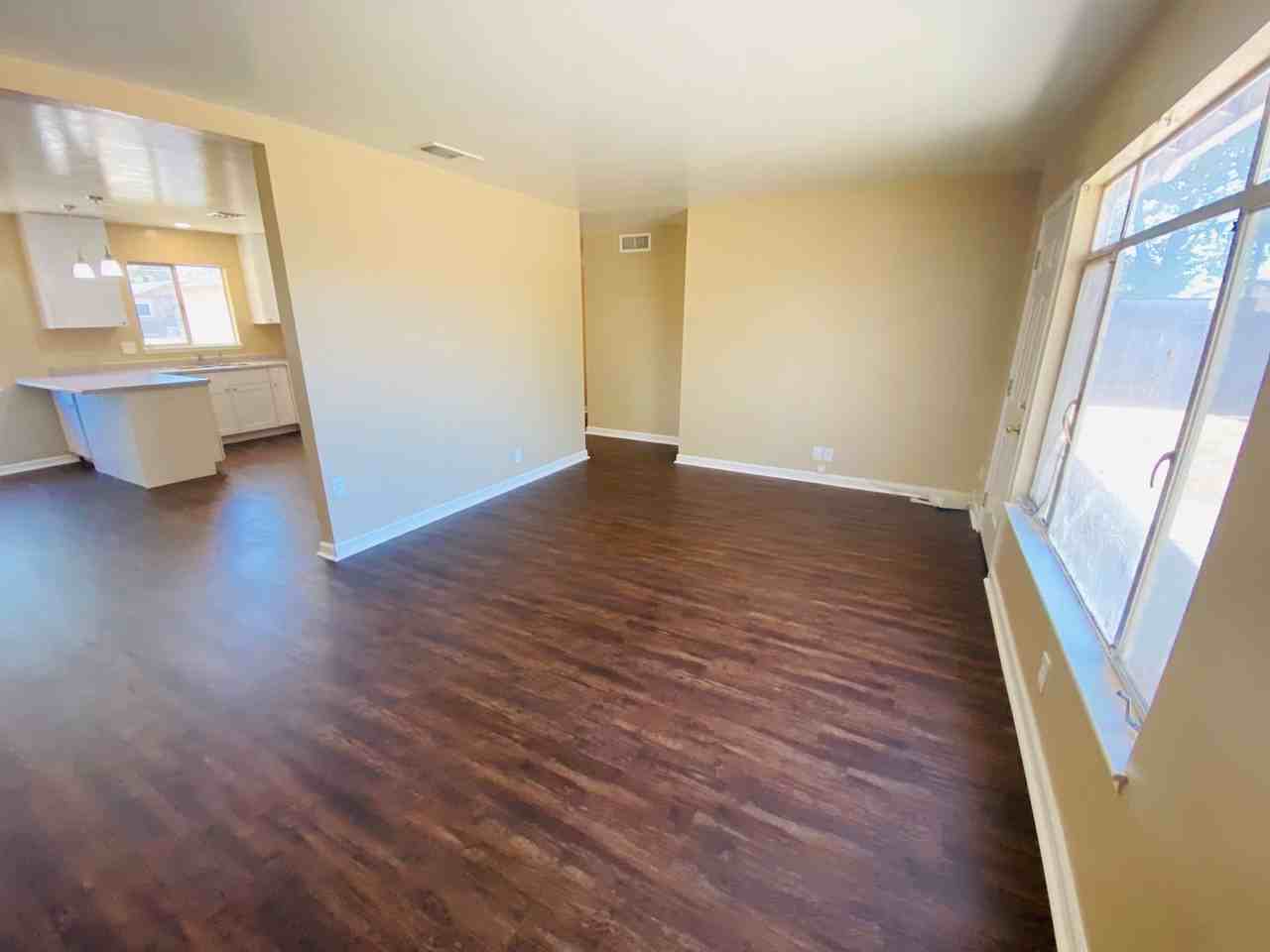 8893 Kelsey Dr - Photo 6 of 18