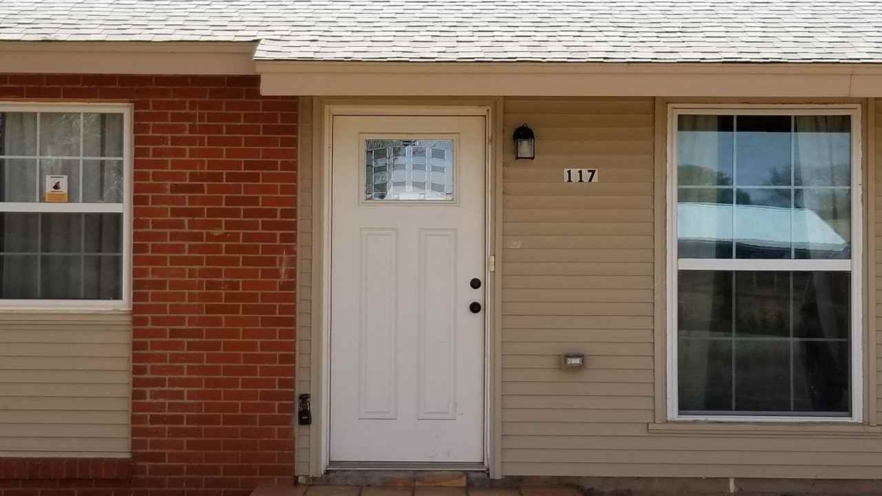117 Lockwood Dr - Photo 3 of 17