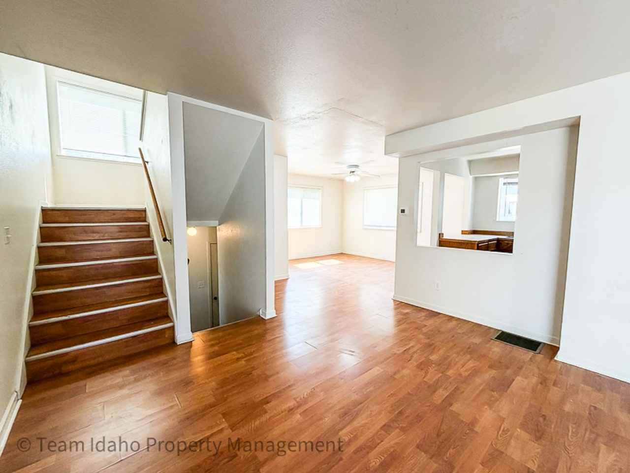 562 Deer Meadow Ct - Photo 4 of 29