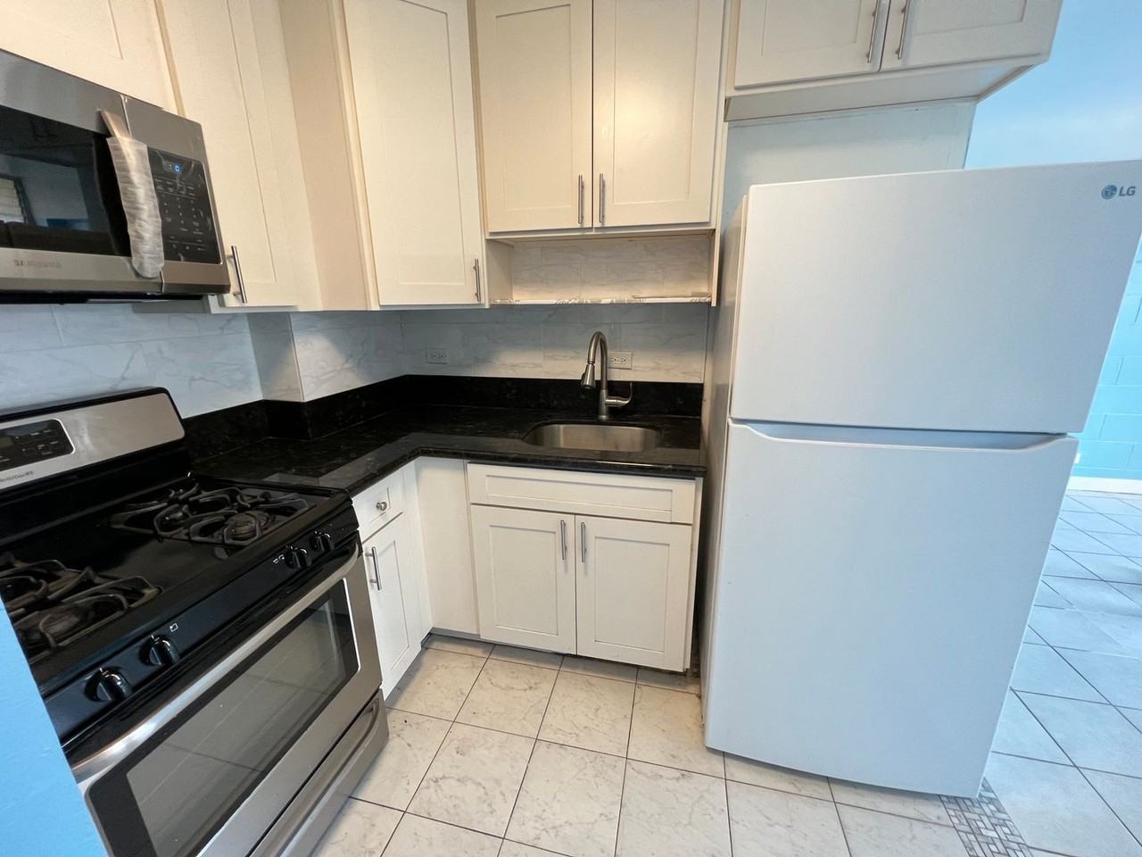 2120 Fern St #203 - Photo 5 of 13