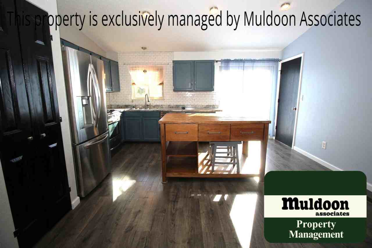 7655 Vallhalla Dr - Photo 4 of 30