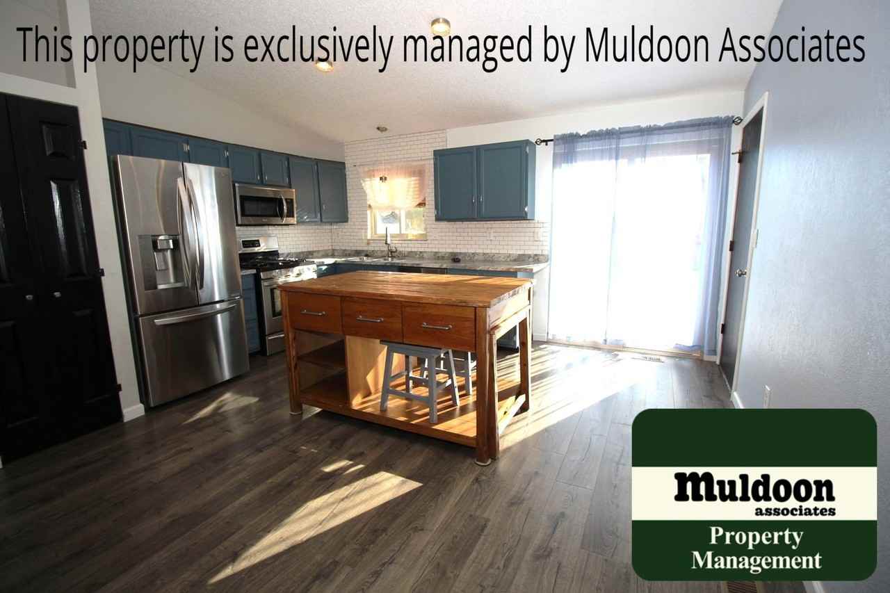 7655 Vallhalla Dr - Photo 5 of 30