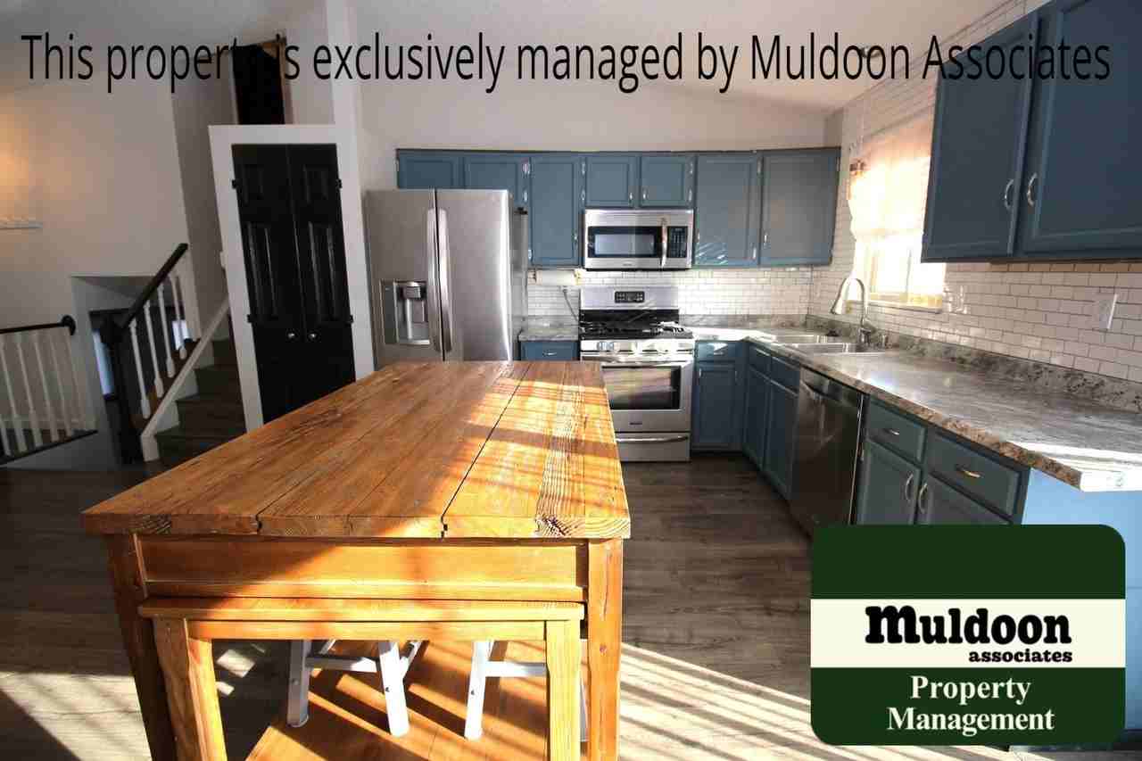 7655 Vallhalla Dr - Photo 6 of 30