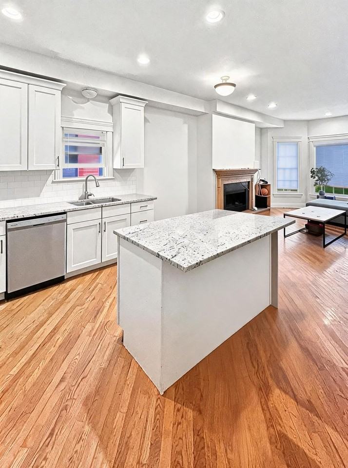 1657 W Wrightwood Ave - Photo 2 of 40