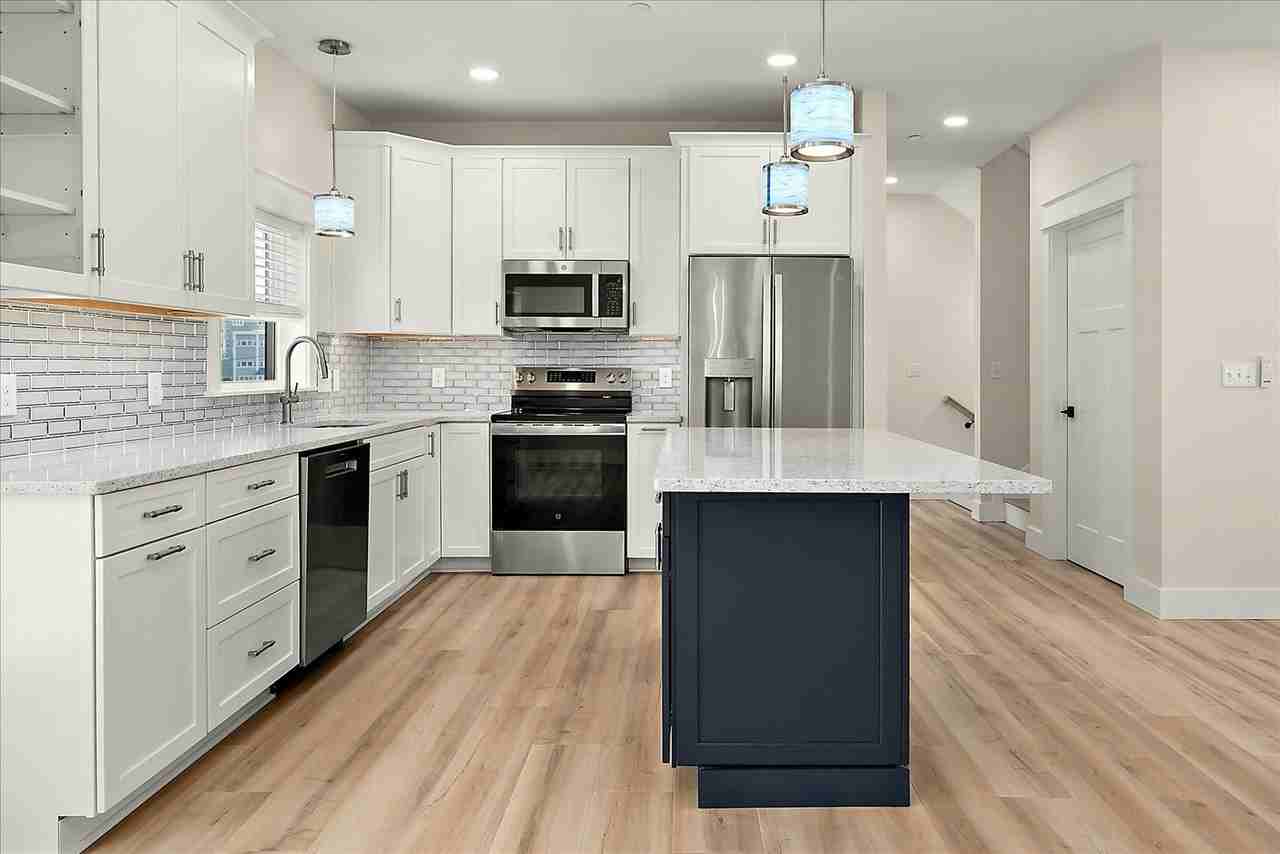 116 78th Street - Photo 7 of 35