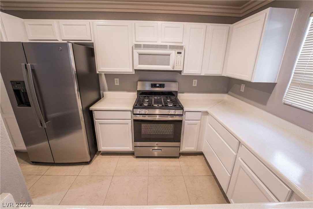 9232 Nerone Ave - Photo 5 of 22