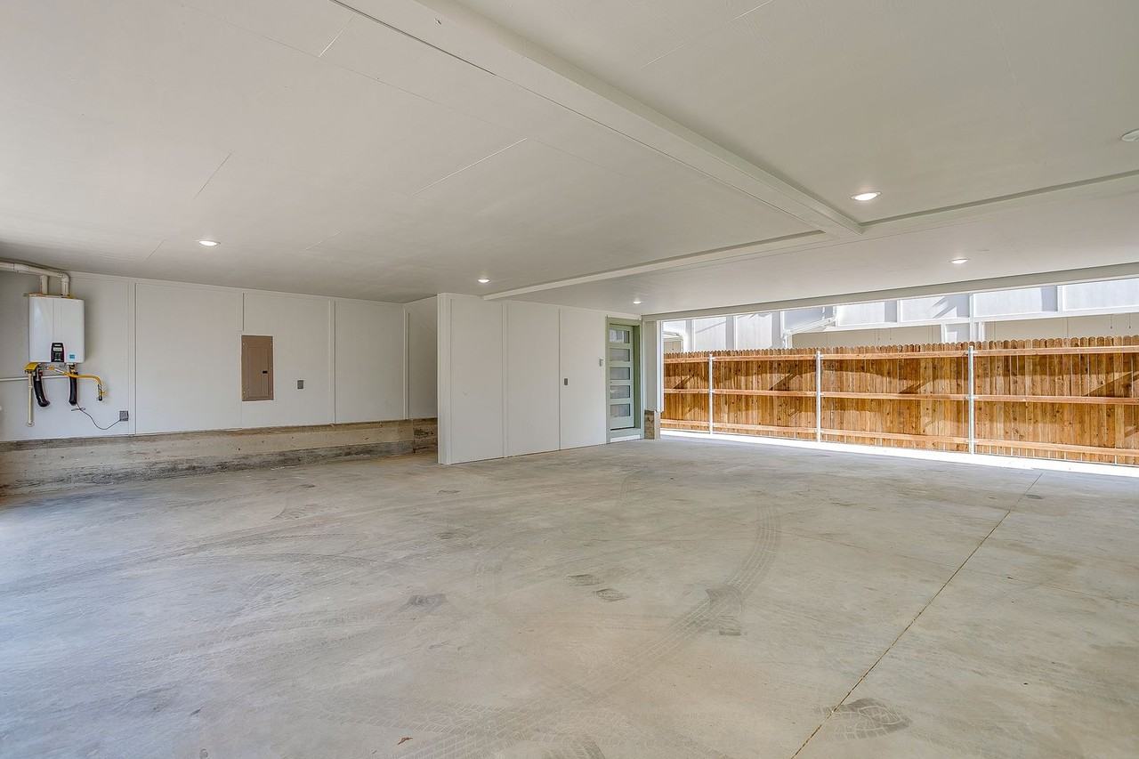 2826 Wayside Ave - Photo 3 of 39