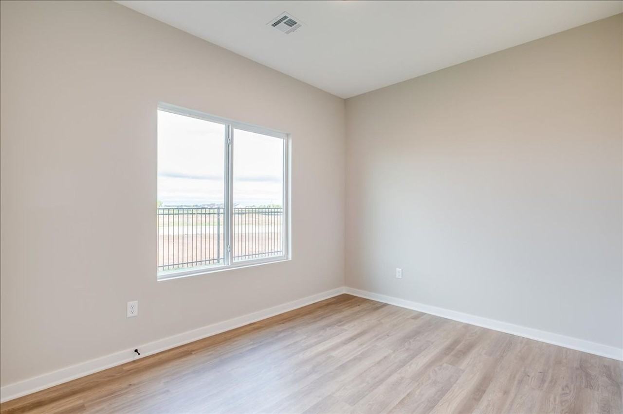 2102 N Melody Ct - Photo 7 of 15