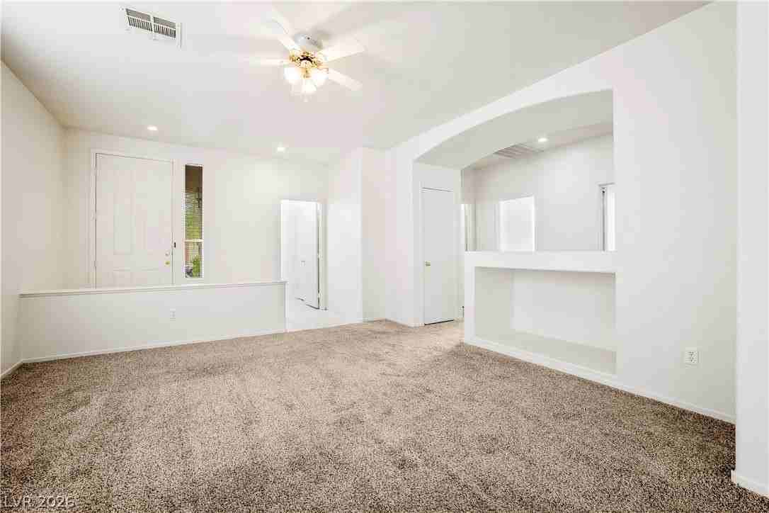 413 Magnolia Arbor St - Photo 4 of 20