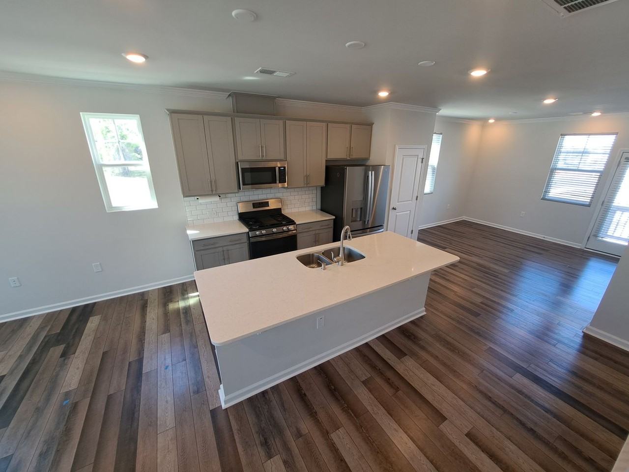 2728 Chert Ln - Photo 5 of 50