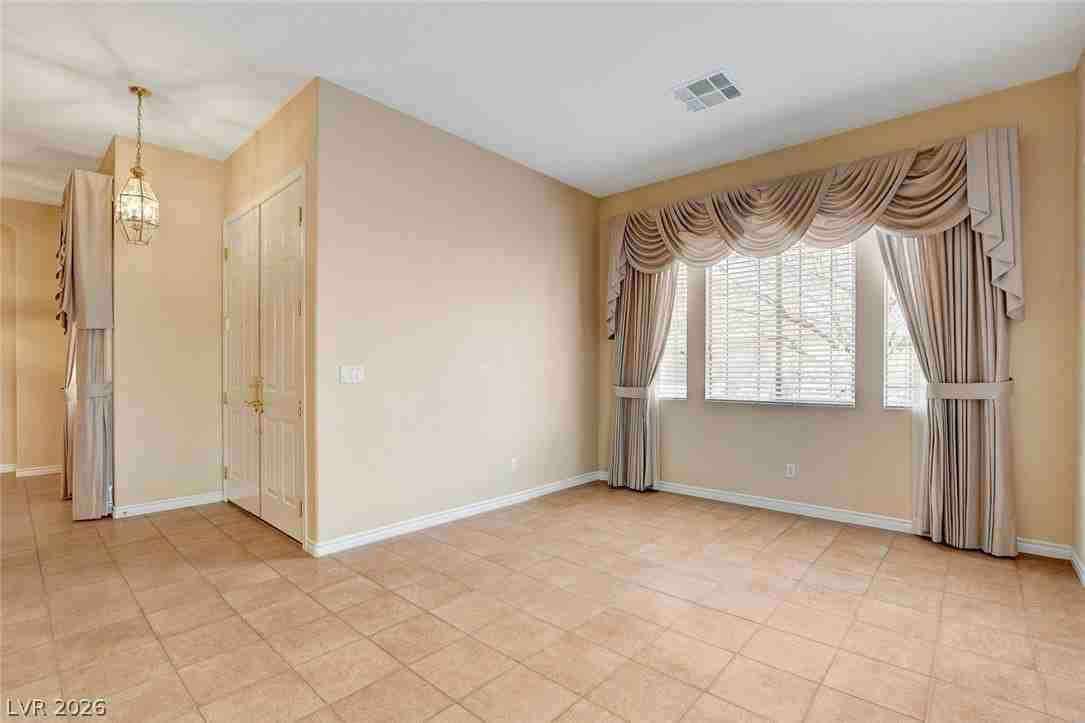 10324 Falls Church Ave - Photo 6 of 40
