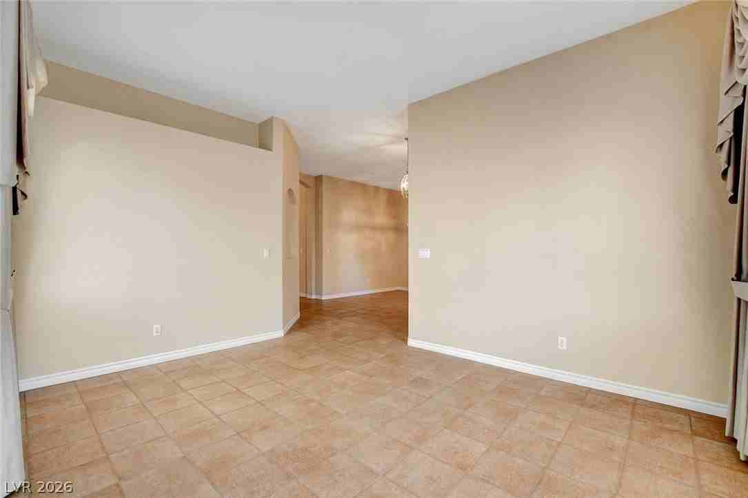 10324 Falls Church Ave - Photo 7 of 40