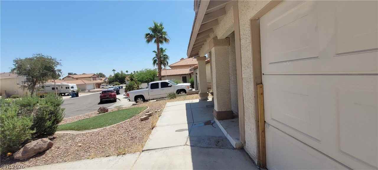 2813 Cacto Ct - Photo 7 of 46