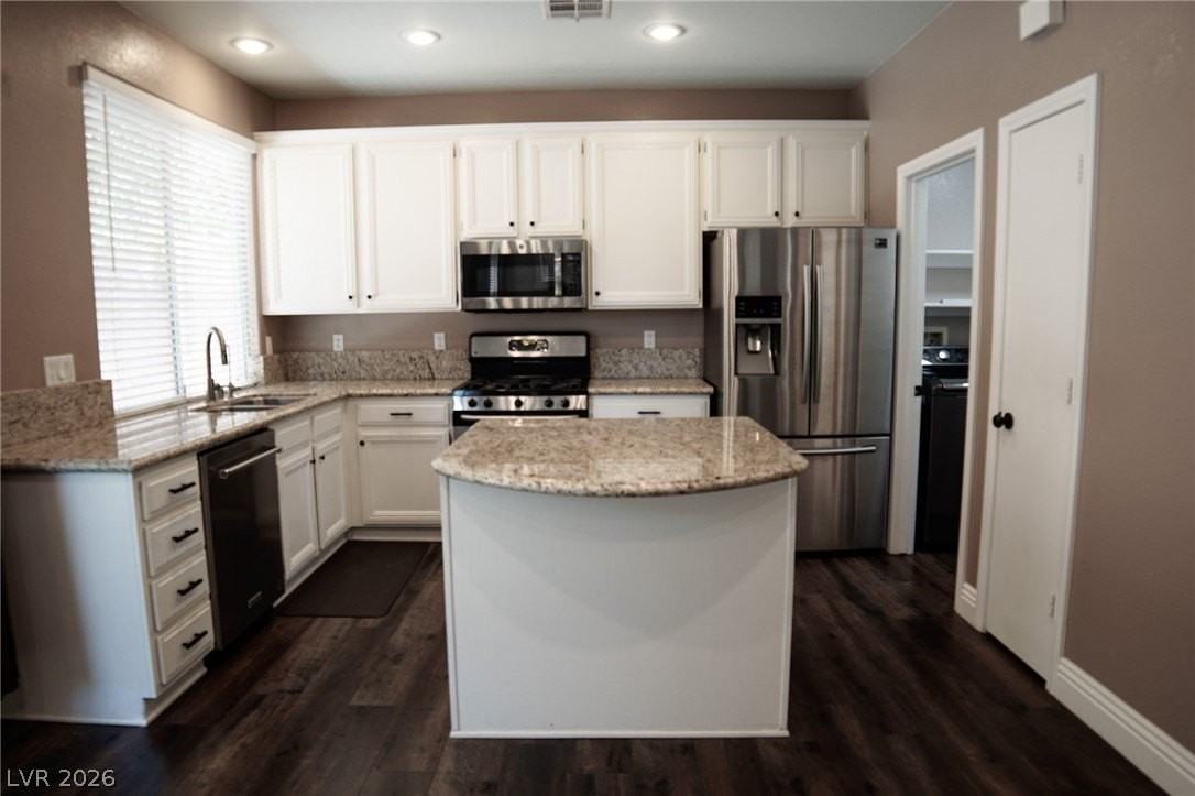 205 Summer Palace Way - Photo 4 of 15