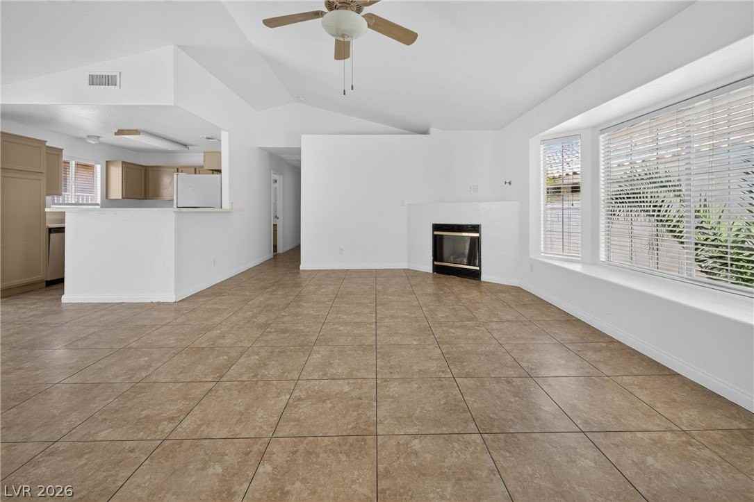 5412 Moonstruck Ave - Photo 4 of 32