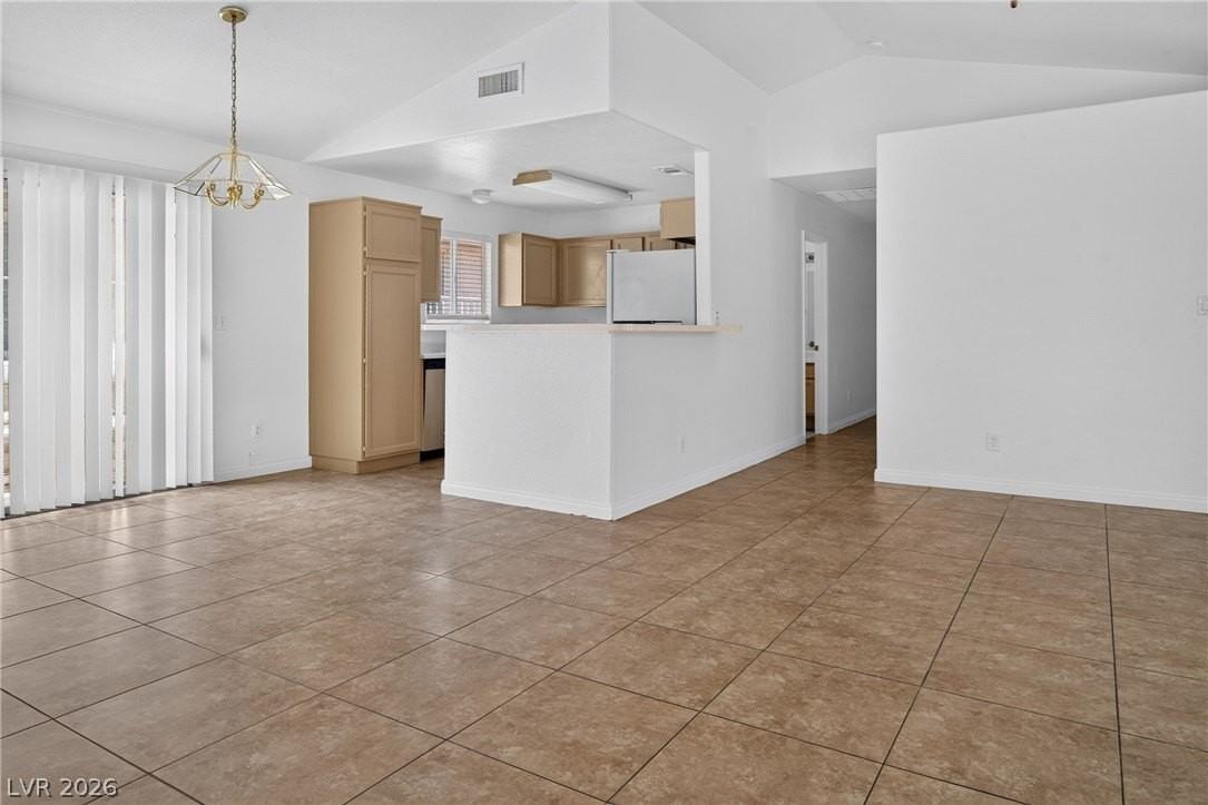 5412 Moonstruck Ave - Photo 6 of 32