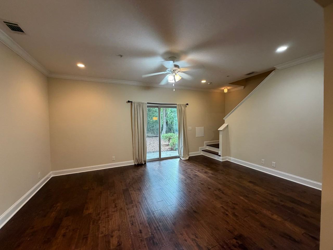 501 Reserve Ln - Photo 7 of 25