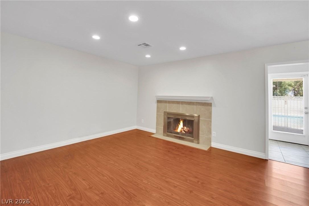8136 Spur Ct - Photo 7 of 39