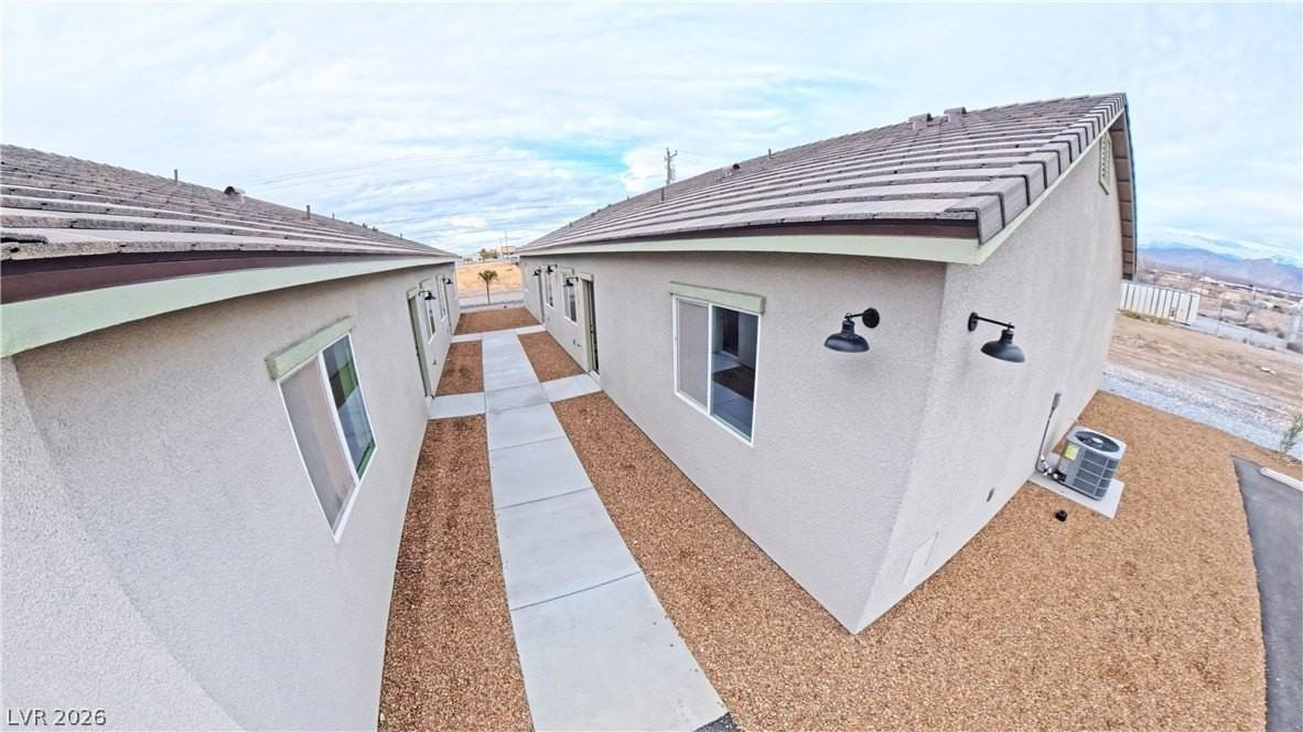 1340 E Arrowhead St #3 - Photo 7 of 32
