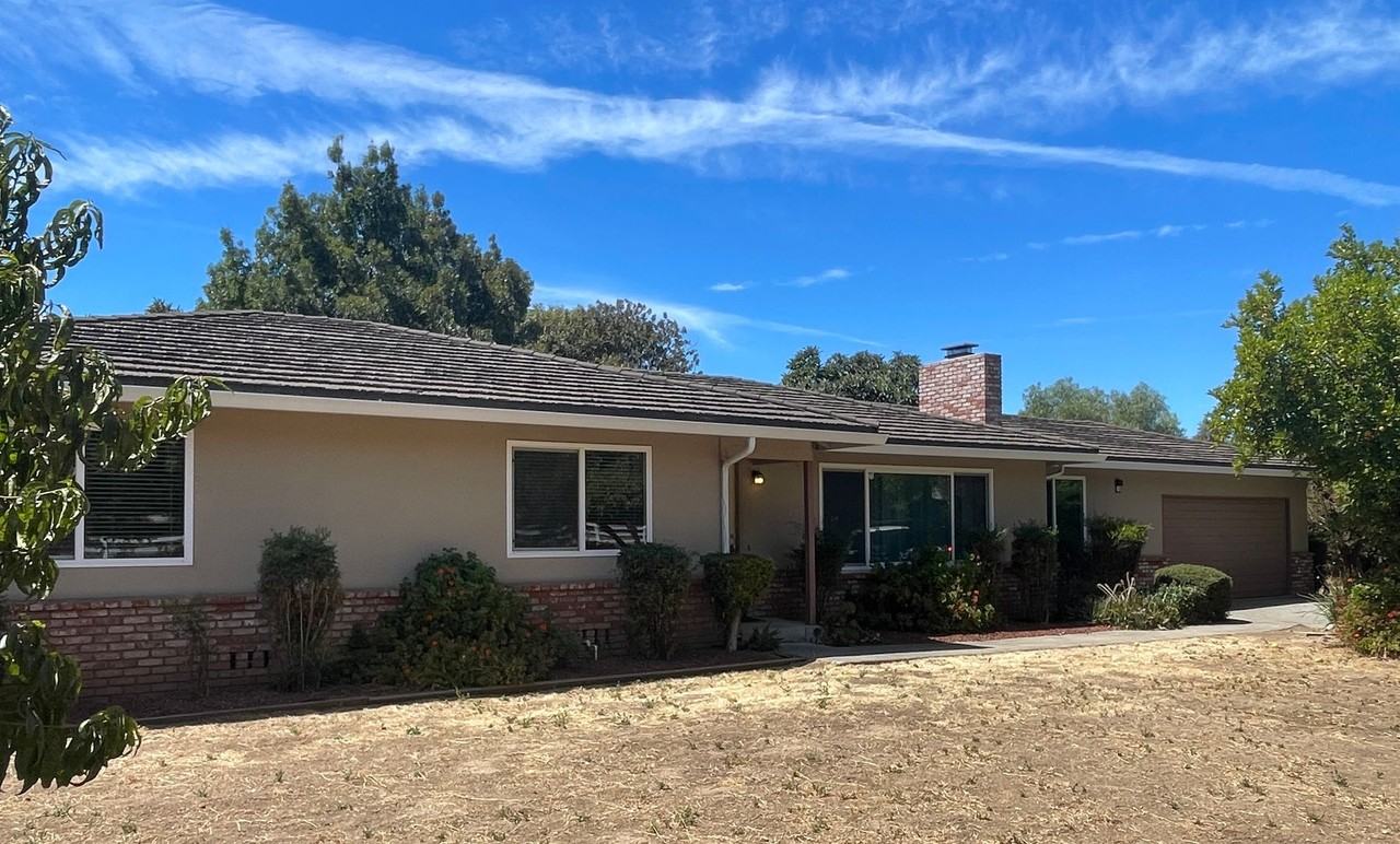 17695 Laurel Rd - Photo 2 of 19