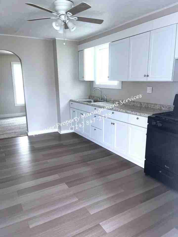 3302 46th Street, Unit 1 - Photo 4 of 16