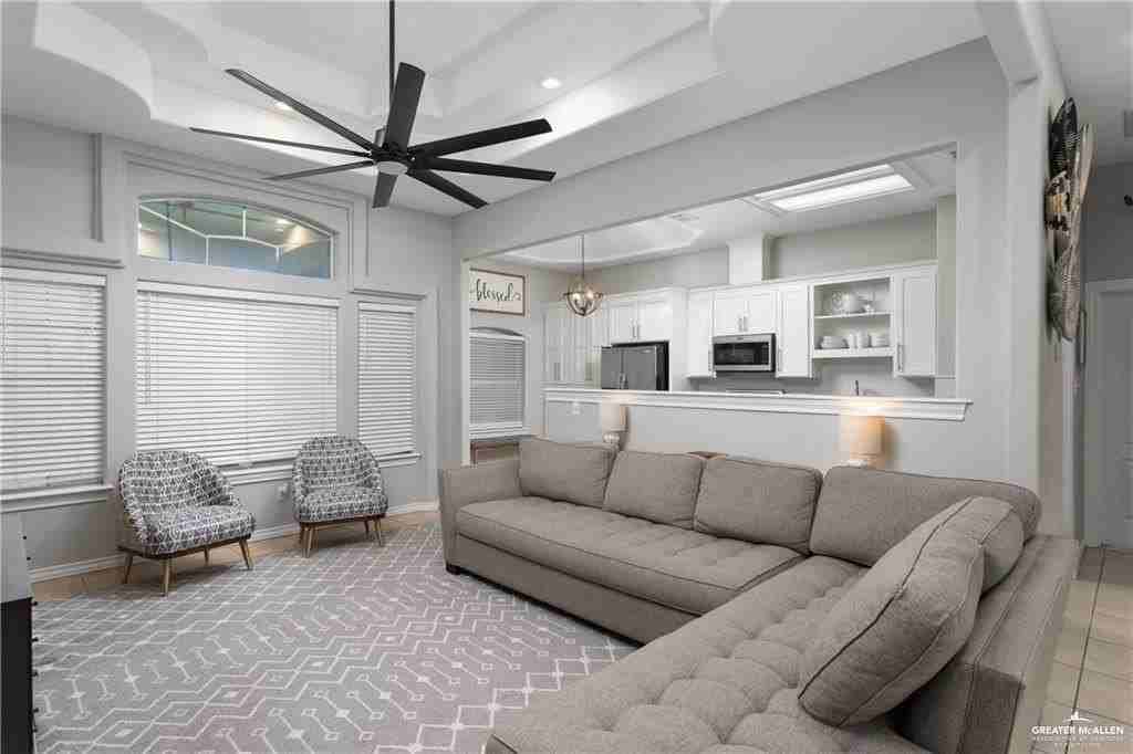 805 Bass Blvd - Photo 3 of 23