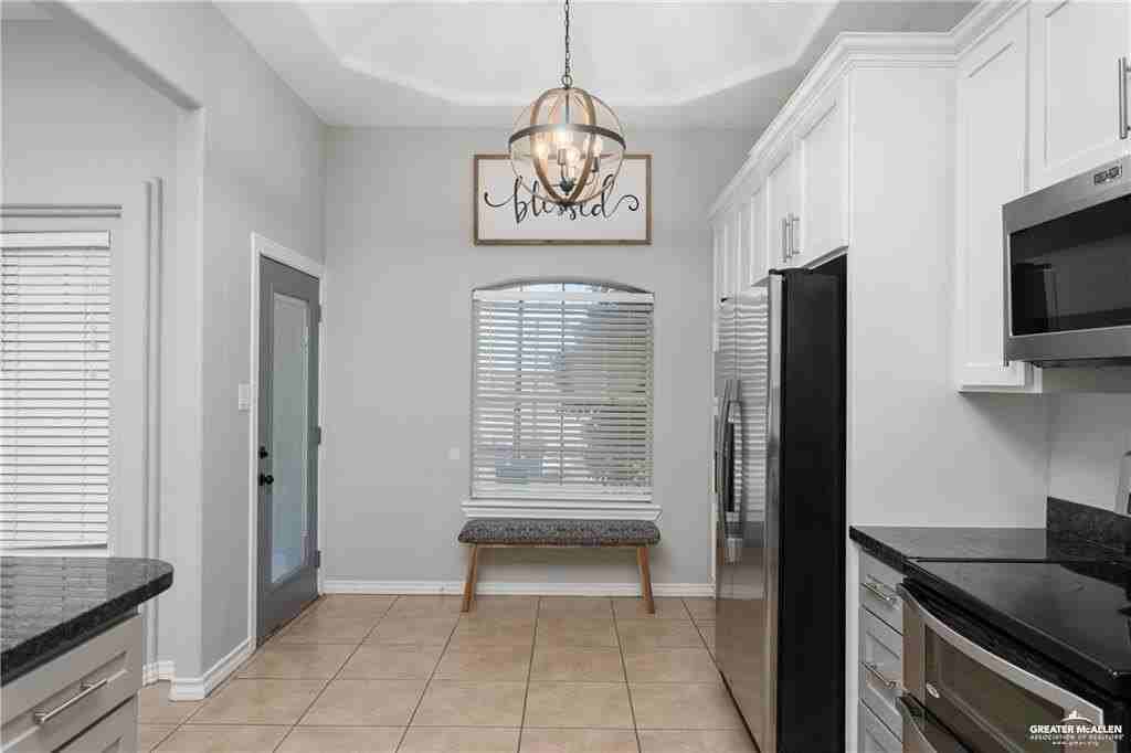 805 Bass Blvd - Photo 7 of 23