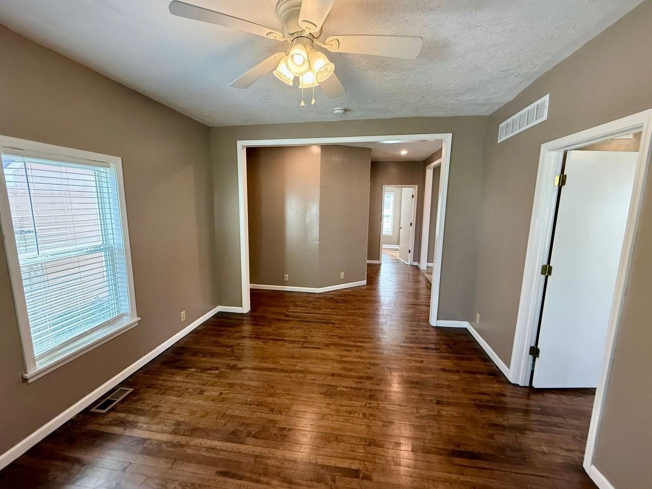 1132 S Dodgion Ave - Photo 3 of 17